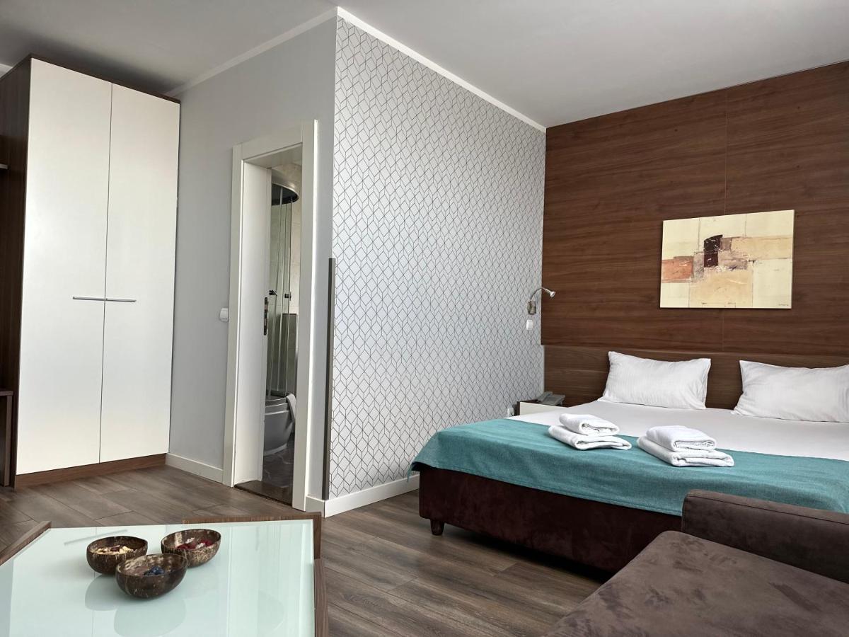 Balkan Garni Hotel 3*